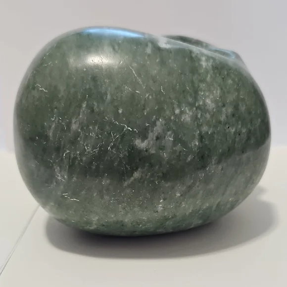 "5 Green Jade Skull Crystal Carving - Picture 9 of 10